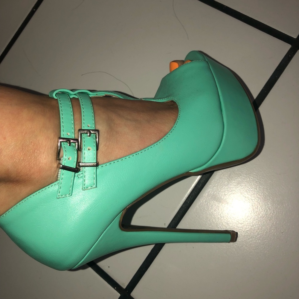Mint pumps